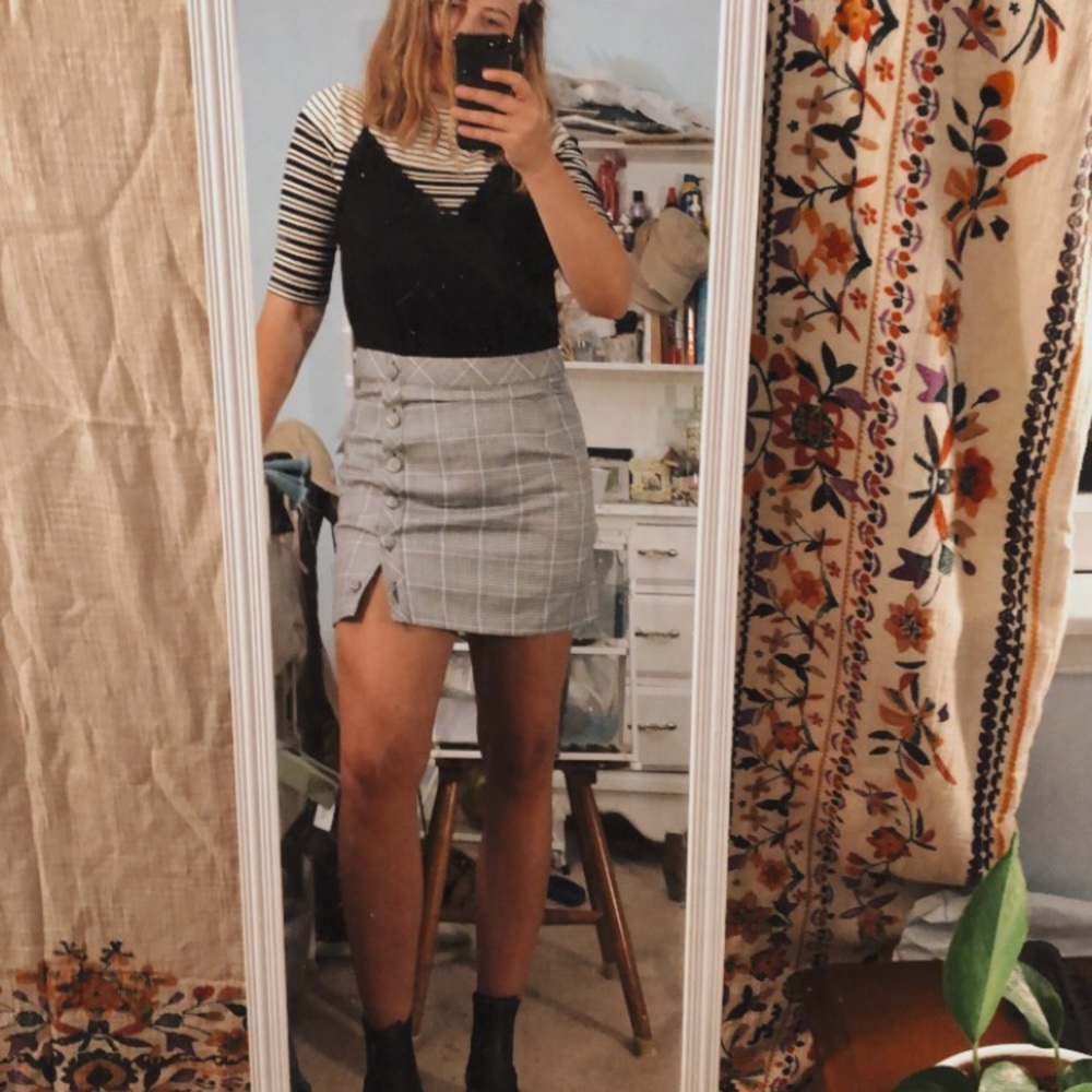 Forever 21 gray plaid mini skirt